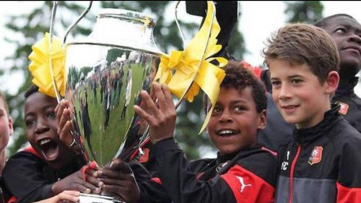 Football : Désiré Doué, star de la Champions League