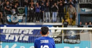 Lire la suite à propos de l’article De futsal à Ligue des champions : le parcours extraordinaire de Zoubir