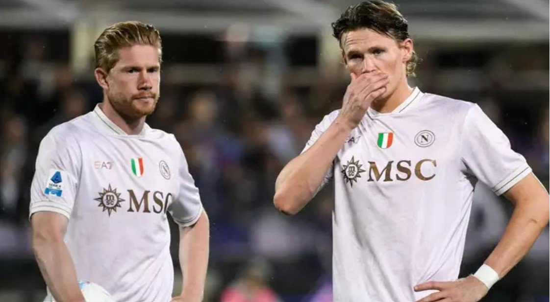 De Bruyne et McTominay forcés à des règles strictes à Naples post-élimination
