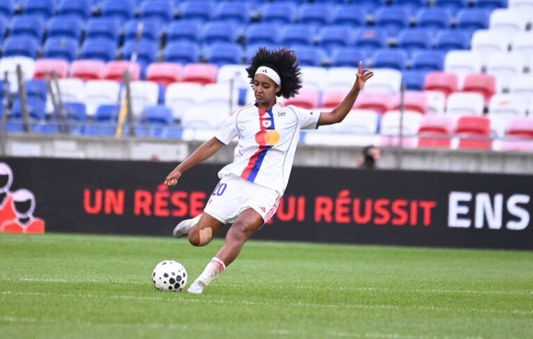 Lily Yohannes, 18 ans, marque un but sensationnel en Ligue des Champions