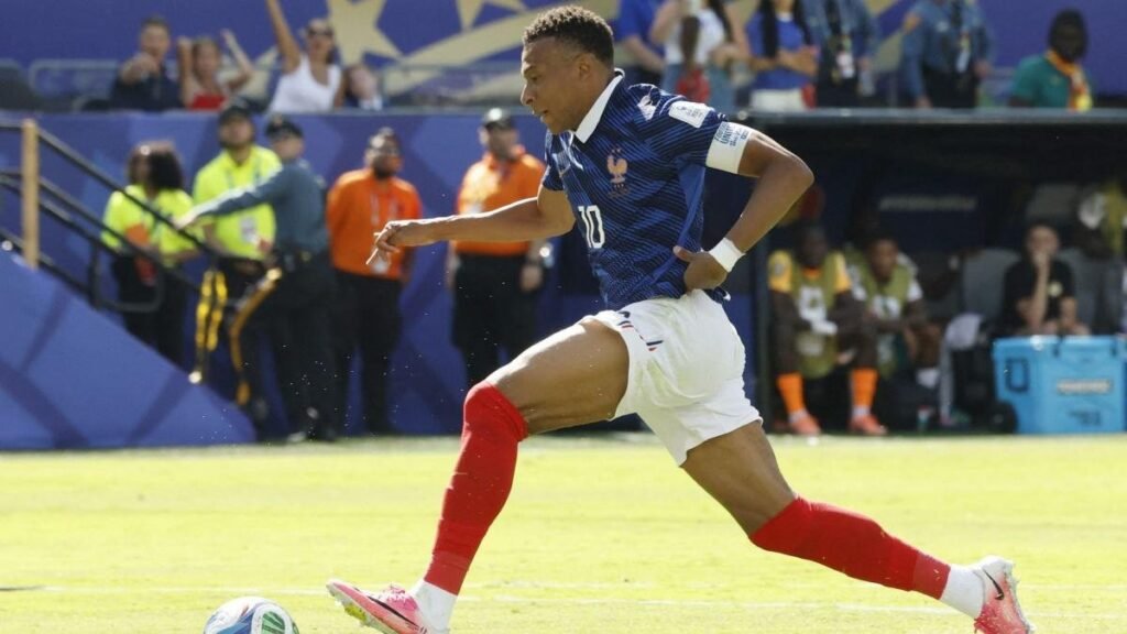 France-Irak 3-0 : Mbappé et les Bleus au-dessus d&rsquo;un orage historique