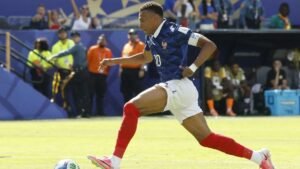 Lire la suite à propos de l’article France-Irak 3-0 : Mbappé et les Bleus au-dessus d&rsquo;un orage historique