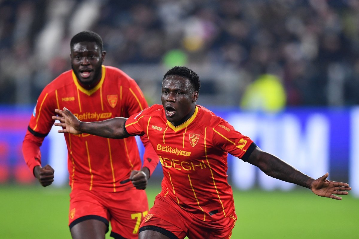 You are currently viewing Lameck Banda absent à Lecce : menace de sanctions et avenir flou