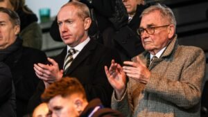 Lire la suite à propos de l’article Celtic en difficulté dans le mercato : le directeur général tire