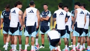 Lire la suite à propos de l’article Scaloni répond aux accusations de favoritisme avant Argentine-Suisse
