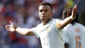 Lire la suite à propos de l’article Mbappé sur la jaquette d&rsquo;EA FC 27 : le retour du roi