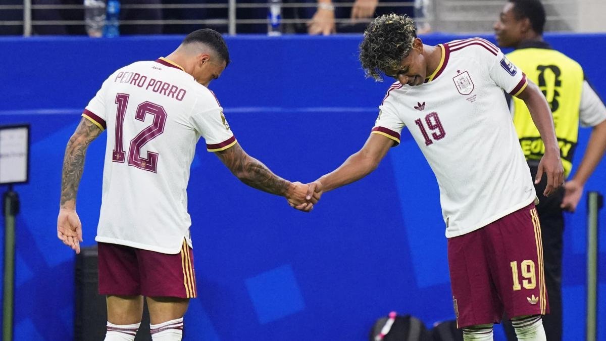 You are currently viewing Espagne en finale du Mondial 2026 : la Roja écrase la France et enflamme