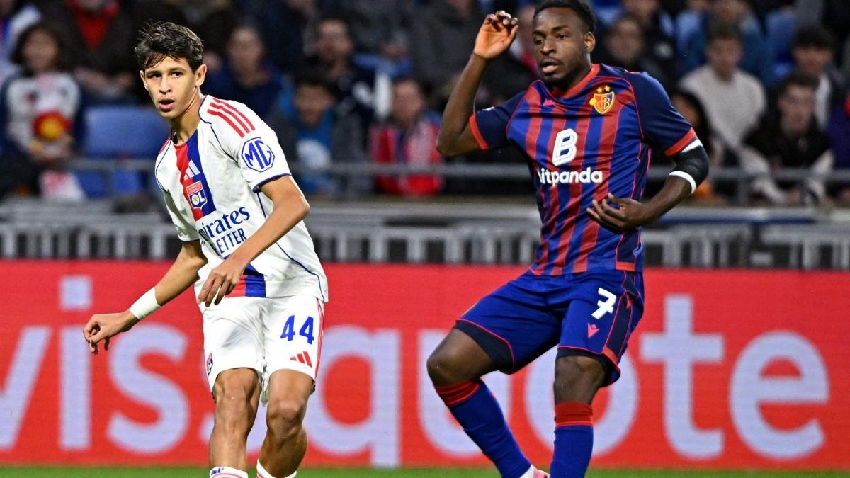 You are currently viewing Khalis Merah (OL) : blessure, retour et avenir d&rsquo;un talent à suivre