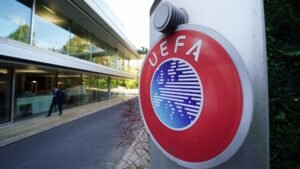 Lire la suite à propos de l’article UEFA vs FIFA : pourquoi l&rsquo;Europe boycotte les tournois de l&rsquo;instance