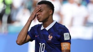 Lire la suite à propos de l’article Mbappé, roi des buteurs sans trophée : jusqu&rsquo;à quand ?