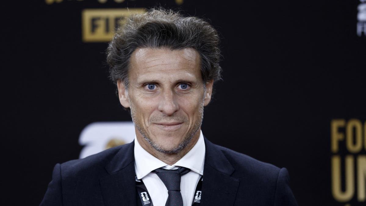 You are currently viewing Diego Forlán successeur de Bielsa : l&rsquo;Uruguay prend un pari fou