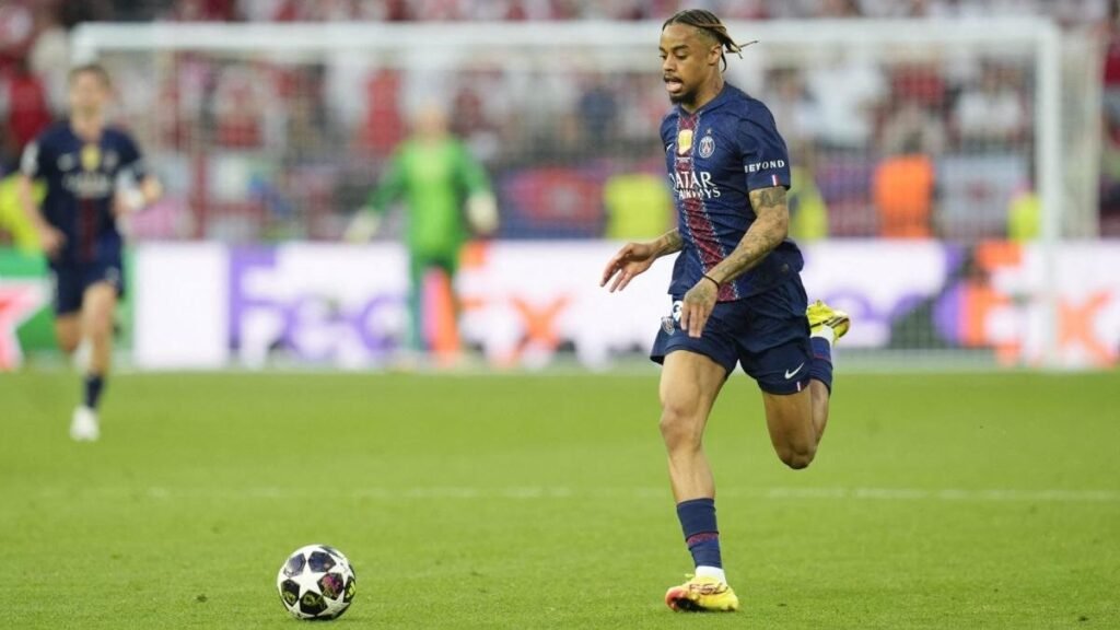 Bradley Barcola : Liverpool propose 100 M€, le PSG ne cède pas